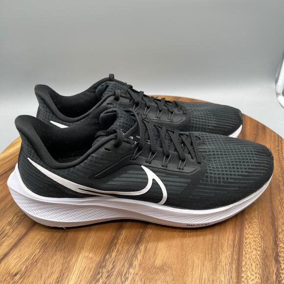 Nike Air Zoom Pegasus 39 Shoes Mens Size 10.5 Black Running Comfort Walking Gym - Picture 1 of 8